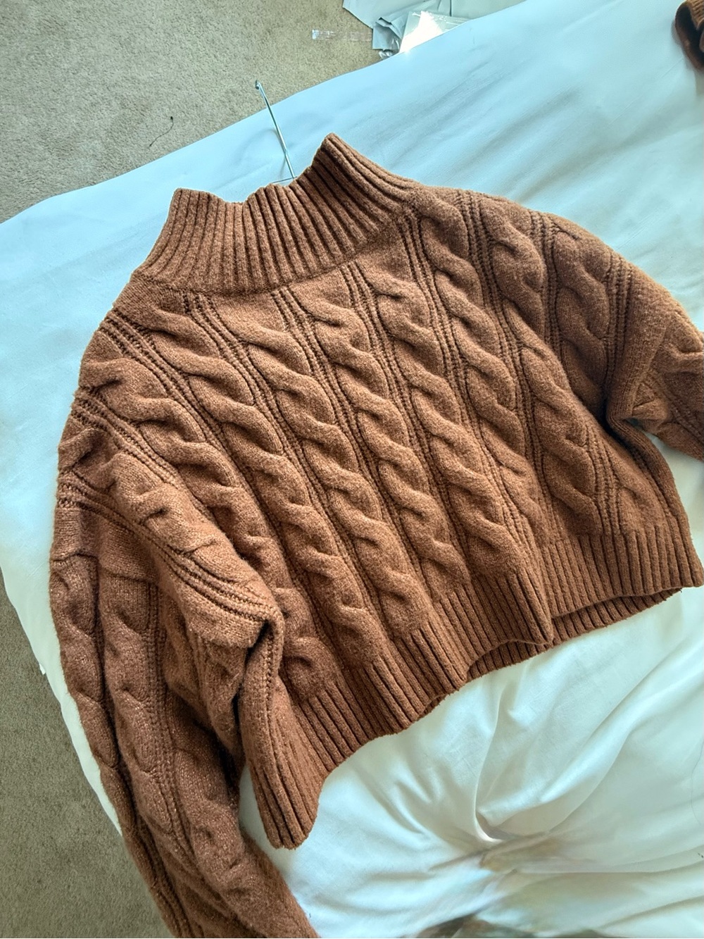 Express Cropped Cable-Knit Mock Neck Sweater - Brown